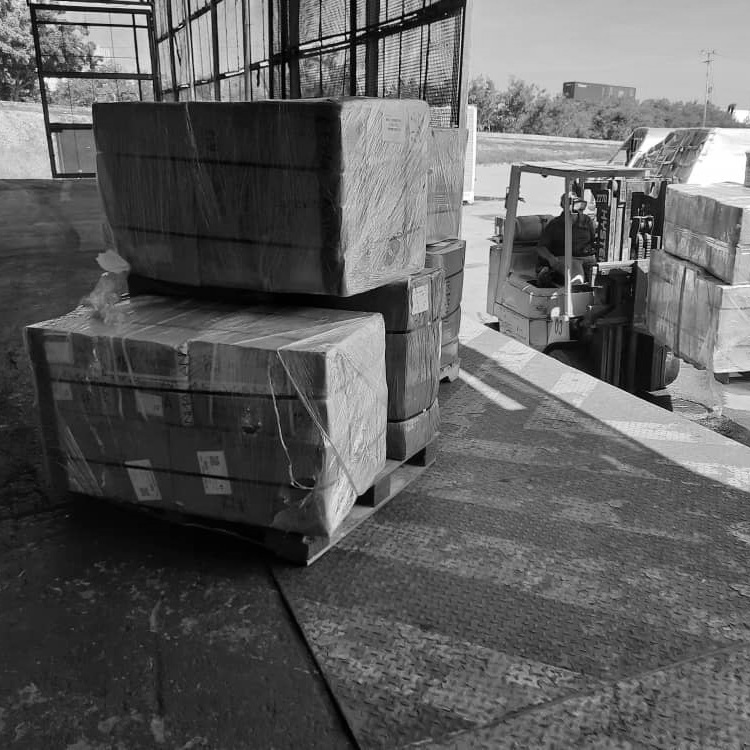 Almacen de Temma Freight de cargas aereas en aeropuerto de Maiquetia, Venezuela.